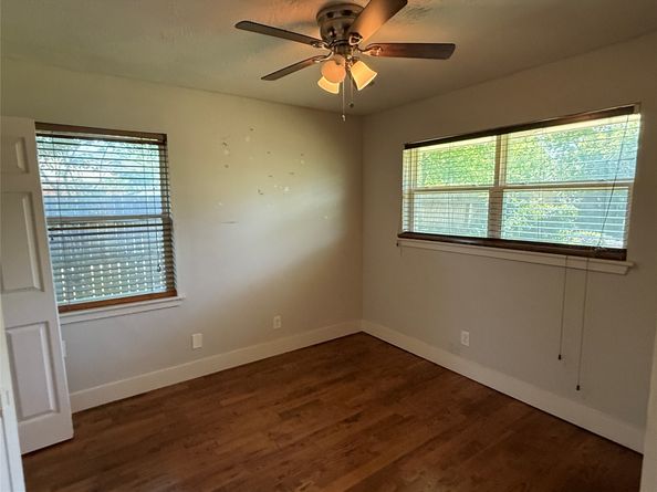 10317 Kelburn Drive, Houston TX 77016