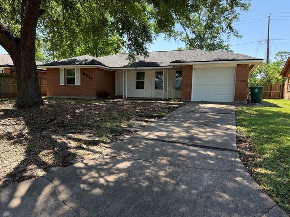 10317 Kelburn Drive, Houston TX 77016
