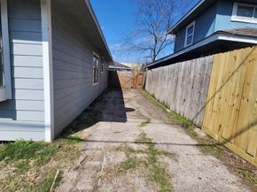 1411 E 36th Street, Houston TX 77022