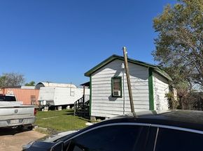 14929 Henry Road, Houston TX 77060