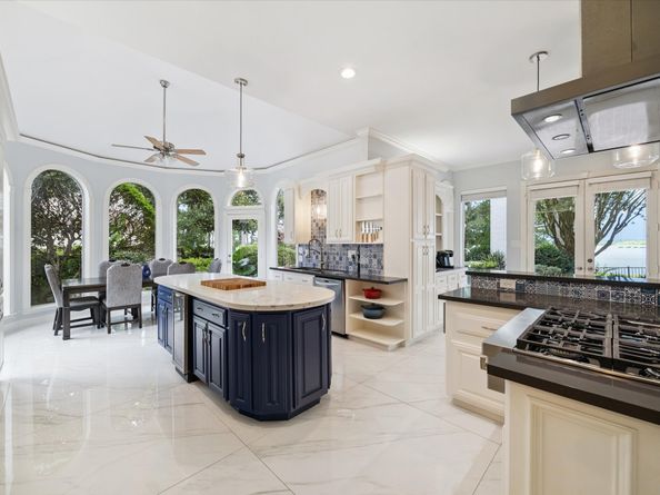 1623 Scenic Shore Drive, Kingwood TX 77345