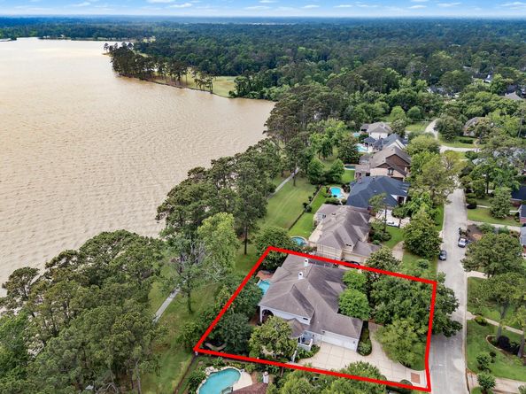 1623 Scenic Shore Drive, Kingwood TX 77345