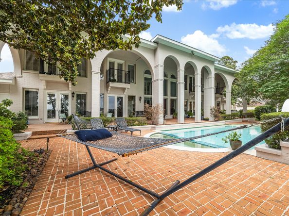 1623 Scenic Shore Drive, Kingwood TX 77345