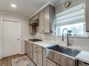 2827 Fontana Drive, Houston TX 77043