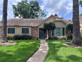 2827 Fontana Drive, Houston TX 77043