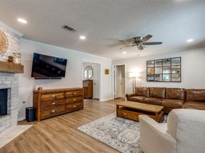 2827 Fontana Drive, Houston TX 77043