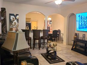 2111 Davis Street, Houston TX 77026
