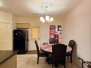 2111 Davis Street, Houston TX 77026