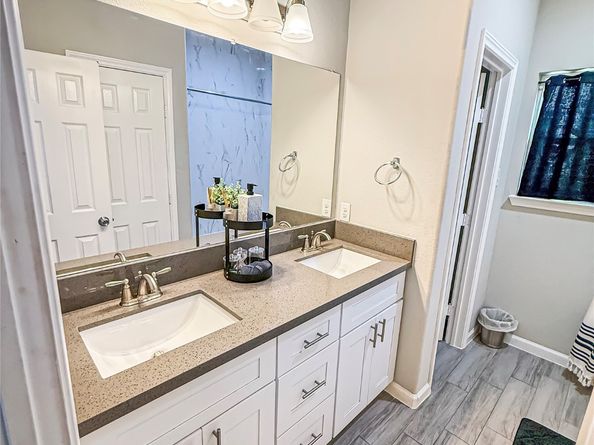 4420 Elmwood Street, Houston TX 77051