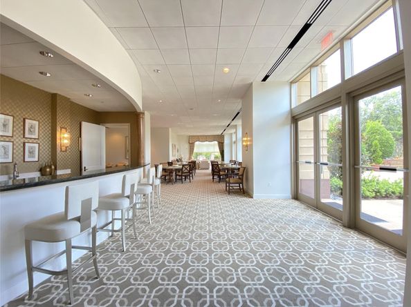 1100 Uptown Park Boulevard 23, Houston TX 77056