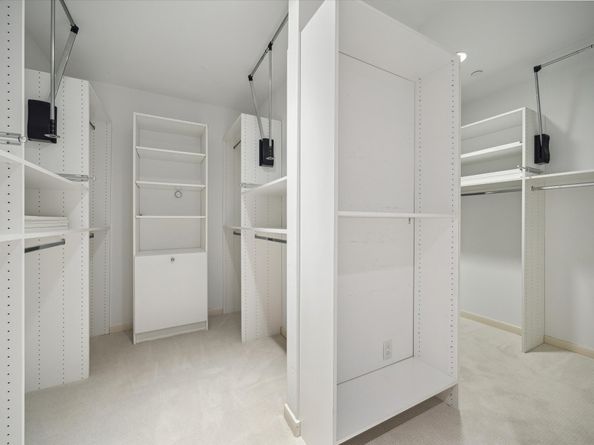 1100 Uptown Park Boulevard 23, Houston TX 77056