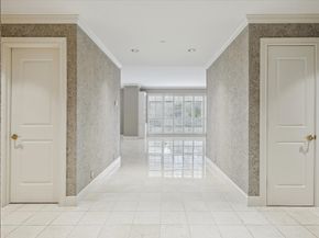 1100 Uptown Park Boulevard 23, Houston TX 77056