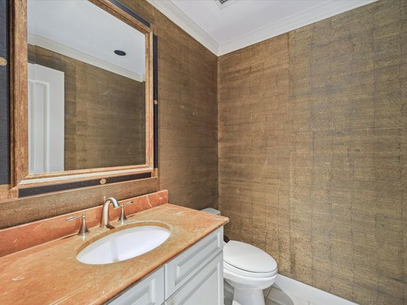 1100 Uptown Park Boulevard 23, Houston TX 77056