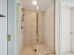 1100 Uptown Park Boulevard 23, Houston TX 77056