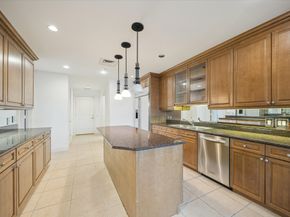 1100 Uptown Park Boulevard 23, Houston TX 77056