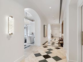 1100 Uptown Park Boulevard 23, Houston TX 77056