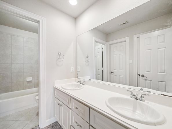 3327 Louvre Lane, Houston TX 77082