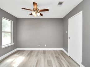 12300 Brookglade Circle 127, Houston TX 77099