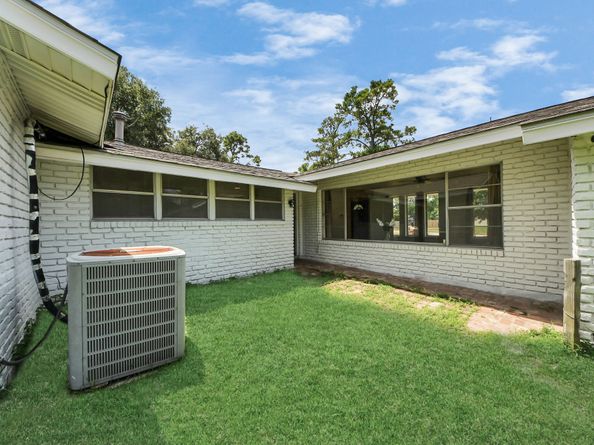 10214 Moorberry Lane, Houston TX 77043