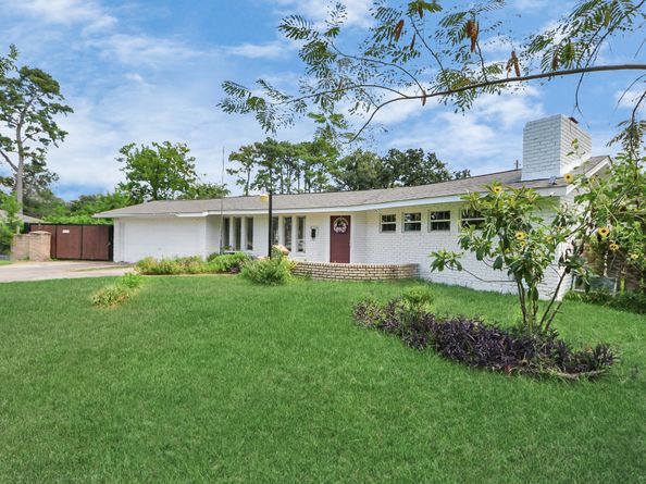 10214 Moorberry Lane, Houston TX 77043