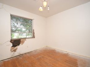 4231 S Acres Drive, Houston TX 77047