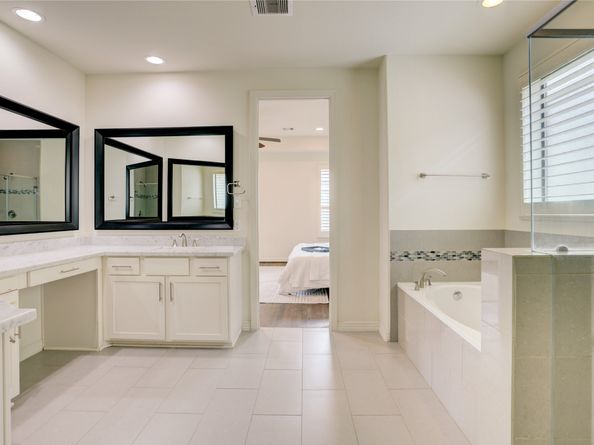 6604 Eureka Street, Houston TX 77008