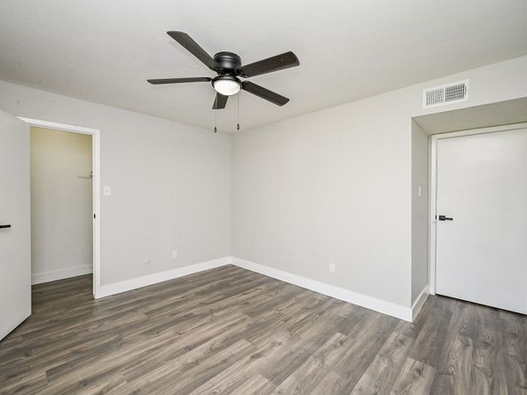 9090 S Braeswood Boulevard 86, Houston TX 77074