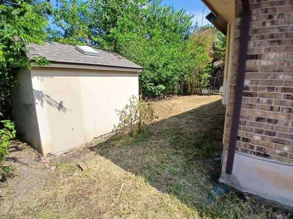 1106 Rocky Creek Drive, Pflugerville TX 78660