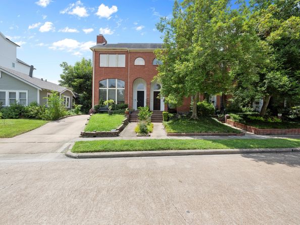 6311 Westcott Street, Houston TX 77007