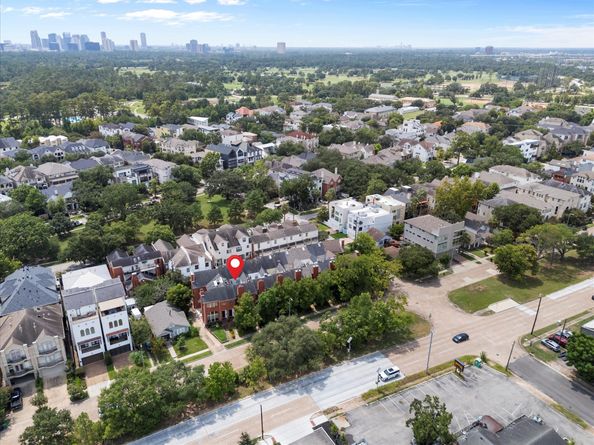 6311 Westcott Street, Houston TX 77007