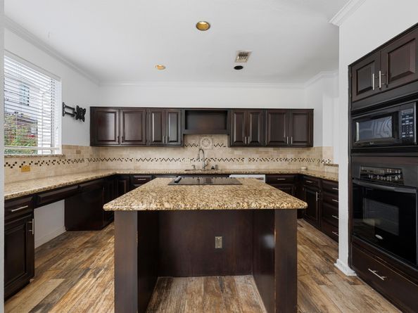 6311 Westcott Street, Houston TX 77007