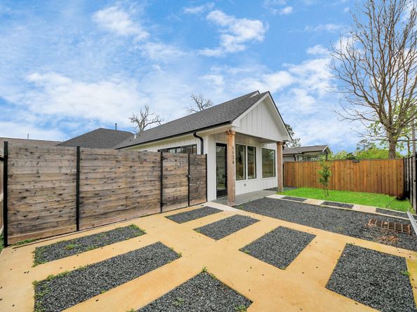 5520 Chapman Street, Houston TX 77009