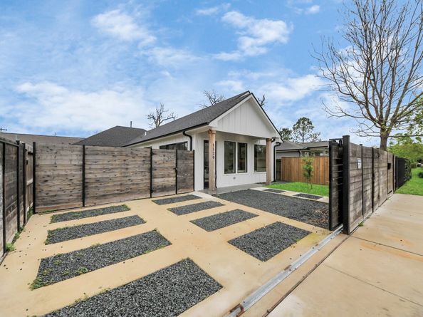 5520 Chapman Street, Houston TX 77009