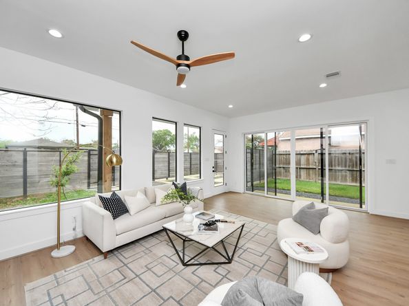 5520 Chapman Street, Houston TX 77009