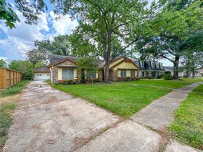 5907 Darkwood Drive, Houston TX 77088