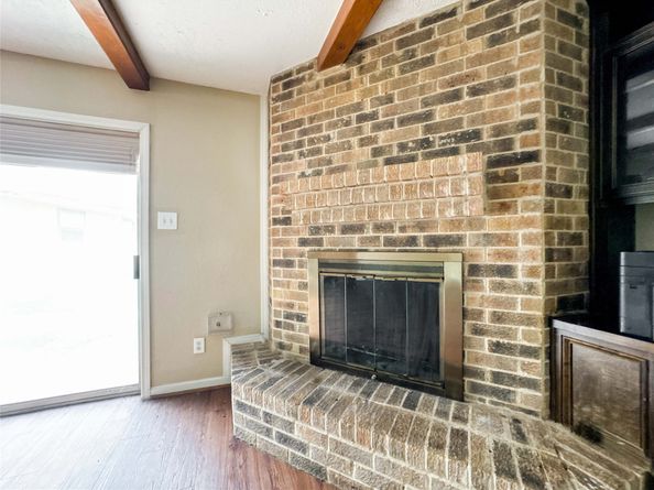 5907 Darkwood Drive, Houston TX 77088
