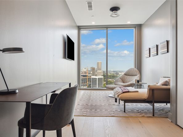 1711 Allen Parkway 2101, Houston TX 77019