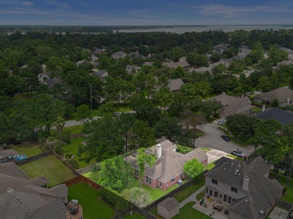15015 Cozy Hollow Lane, Houston TX 77044