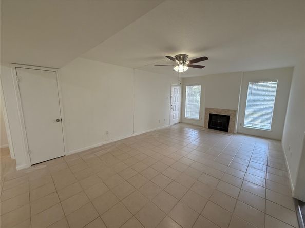 6606 De Moss Drive 804, Houston TX 77074