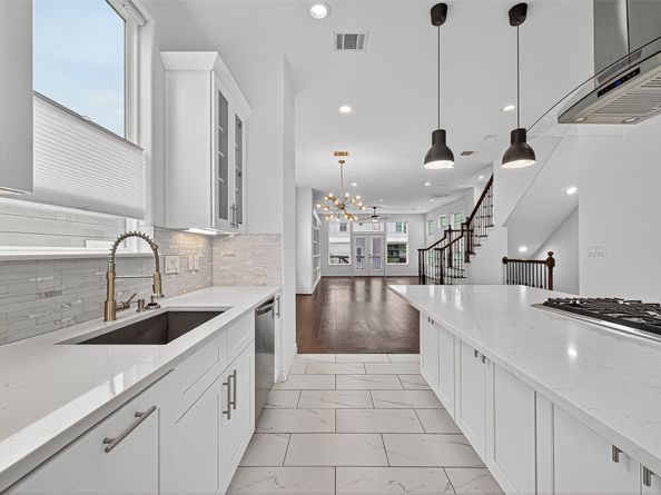 1214 E 29th Street, Houston TX 77009