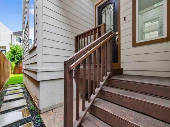1214 E 29th Street, Houston TX 77009