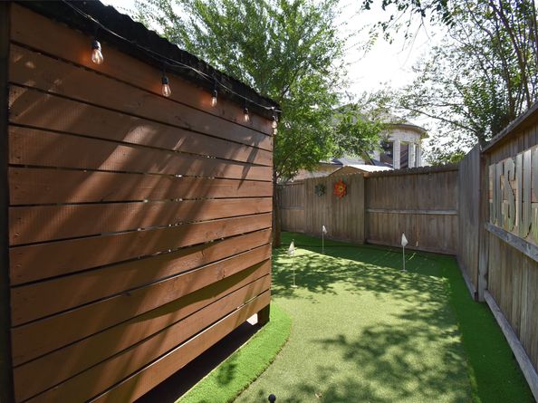 15210 Circling Hawk Court, Houston TX 77095