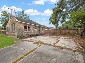 4310 Delano Street, Houston TX 77004