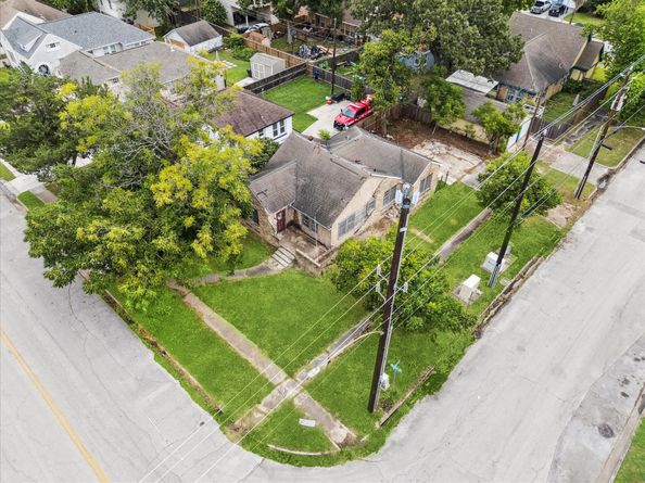 4310 Delano Street, Houston TX 77004