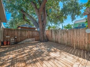 6363 Ivyknoll Drive, Houston TX 77035