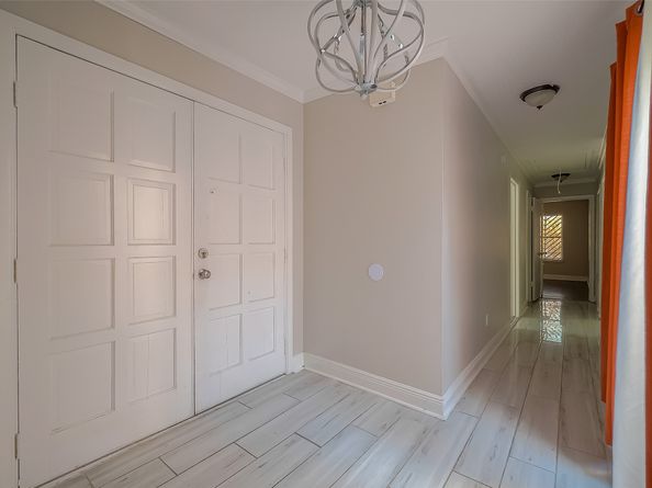 6363 Ivyknoll Drive, Houston TX 77035