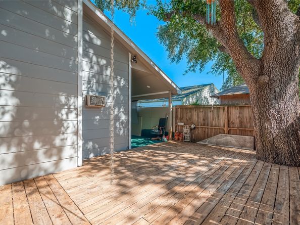 6363 Ivyknoll Drive, Houston TX 77035