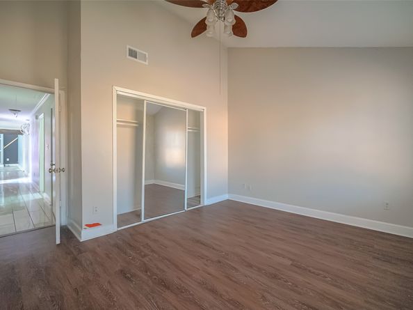 6363 Ivyknoll Drive, Houston TX 77035