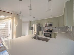 6363 Ivyknoll Drive, Houston TX 77035