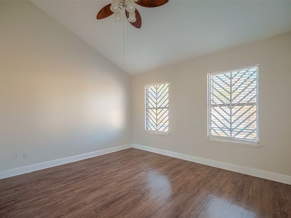 6363 Ivyknoll Drive, Houston TX 77035